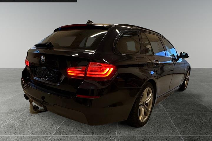 Sort BMW 520d fra 2015