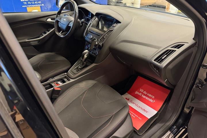 Sort Ford Focus fra 2017