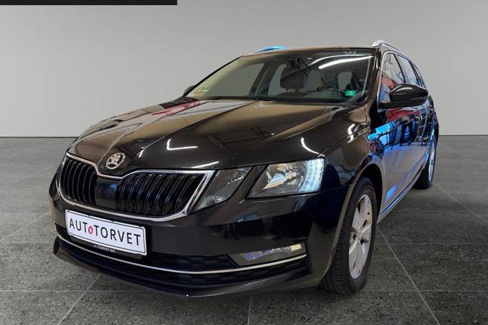 Sort Skoda Octavia fra 2019