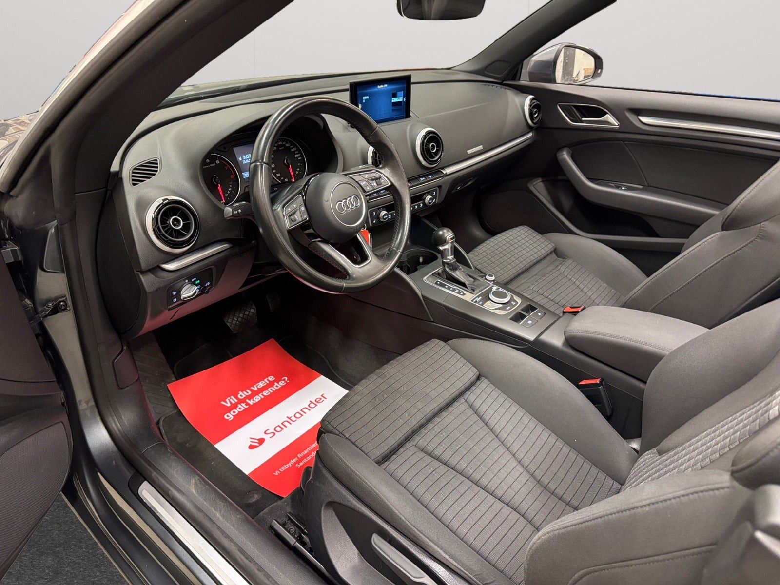 Grå Audi A3 fra 2017