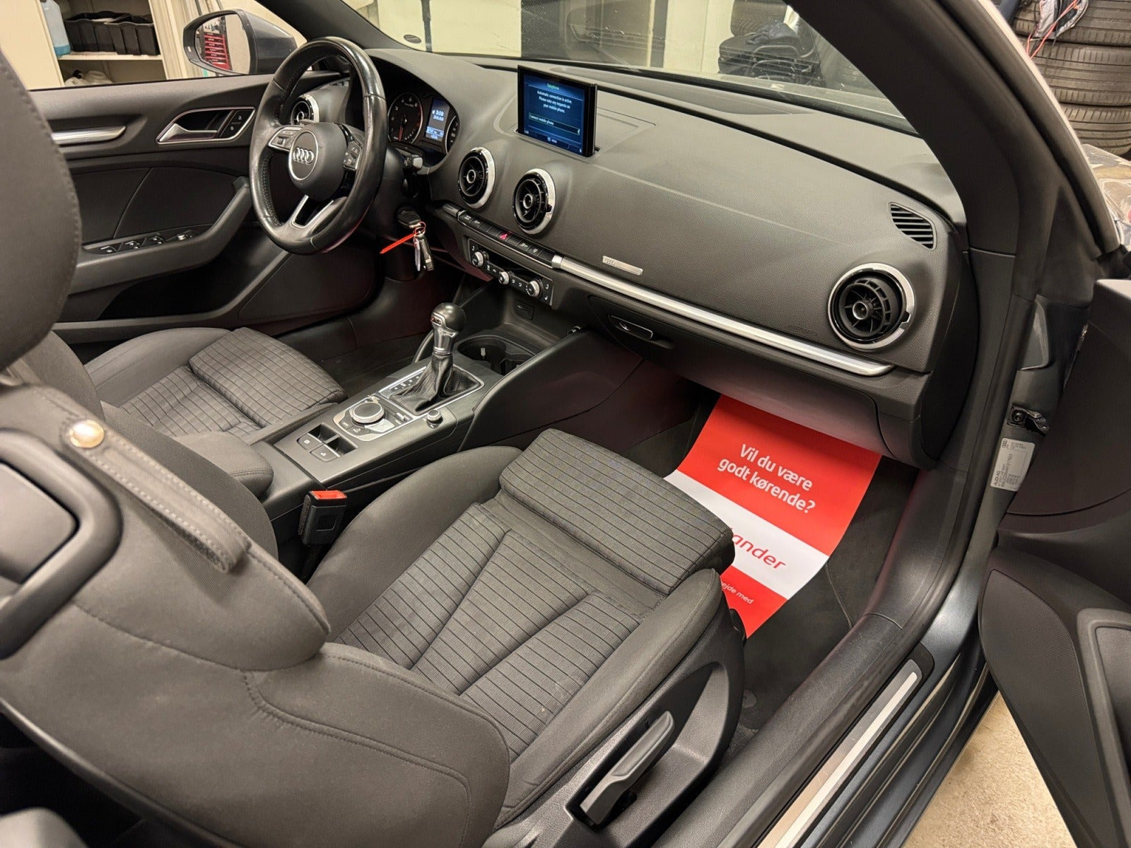 Grå Audi A3 fra 2017