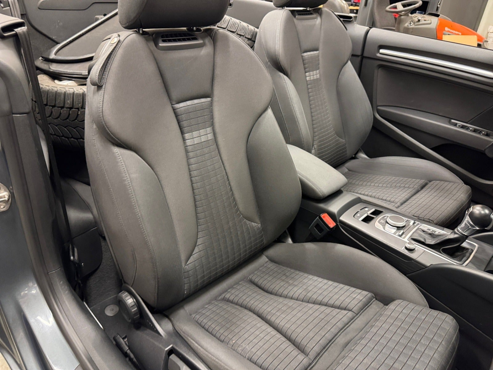 Grå Audi A3 fra 2017