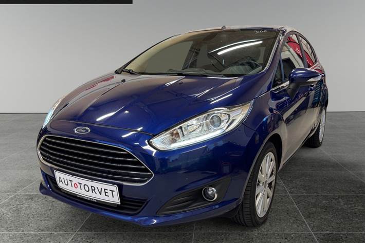 Blå Ford Fiesta fra 2016 set udefra
