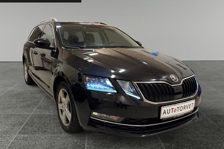 Sort Skoda Octavia fra 2019