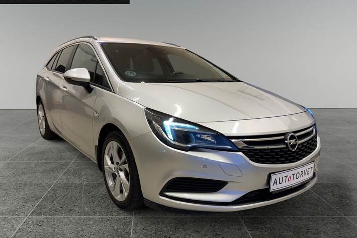 Sølv Opel Astra fra 2018