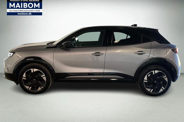 Sølv Opel Mokka-e fra 2025