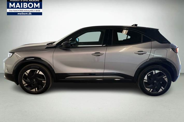 Sølv Opel Mokka-e fra 2025