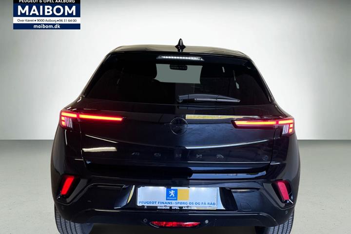 Sort Opel Mokka-e fra 2025