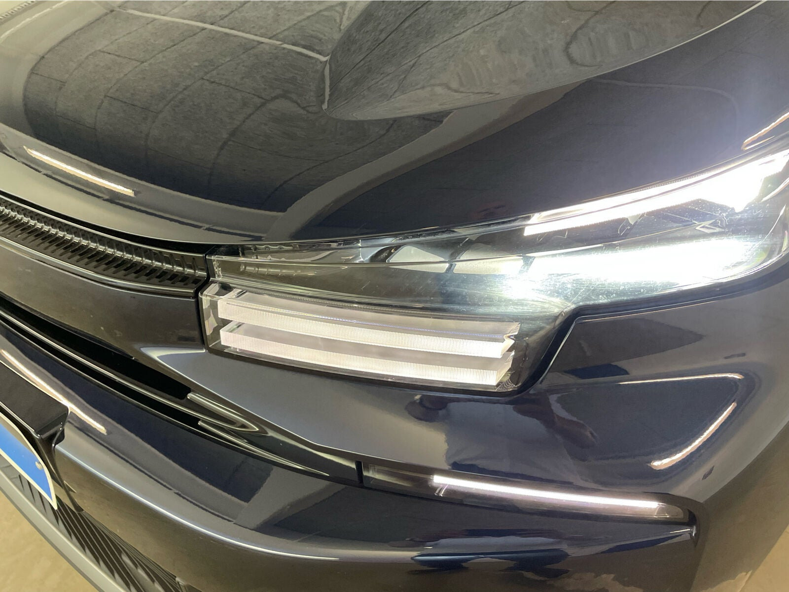 Blå Citroën ë-C4 X fra 2025