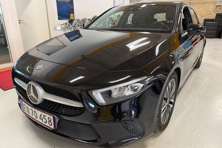 Sort Mercedes A200 fra 2018
