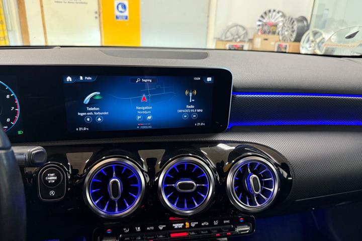 Sort Mercedes A200 fra 2018