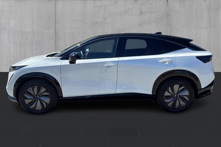 Hvid Nissan Ariya fra 2025