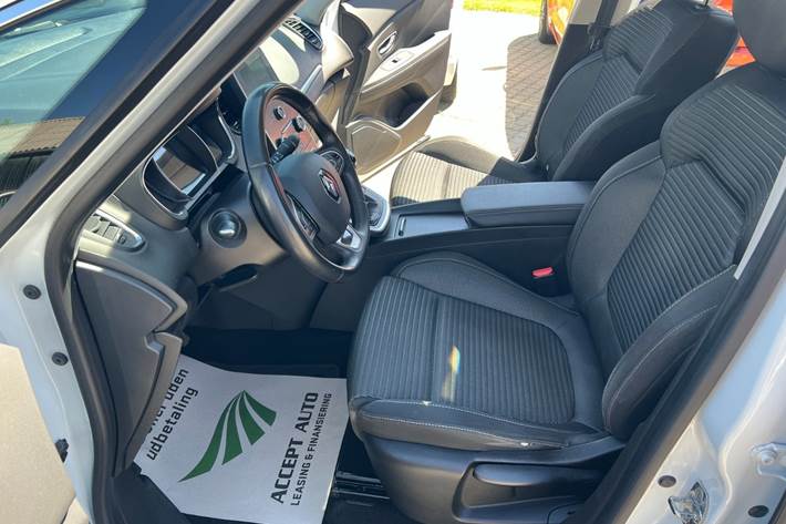 Hvid Renault Scenic IV fra 2019
