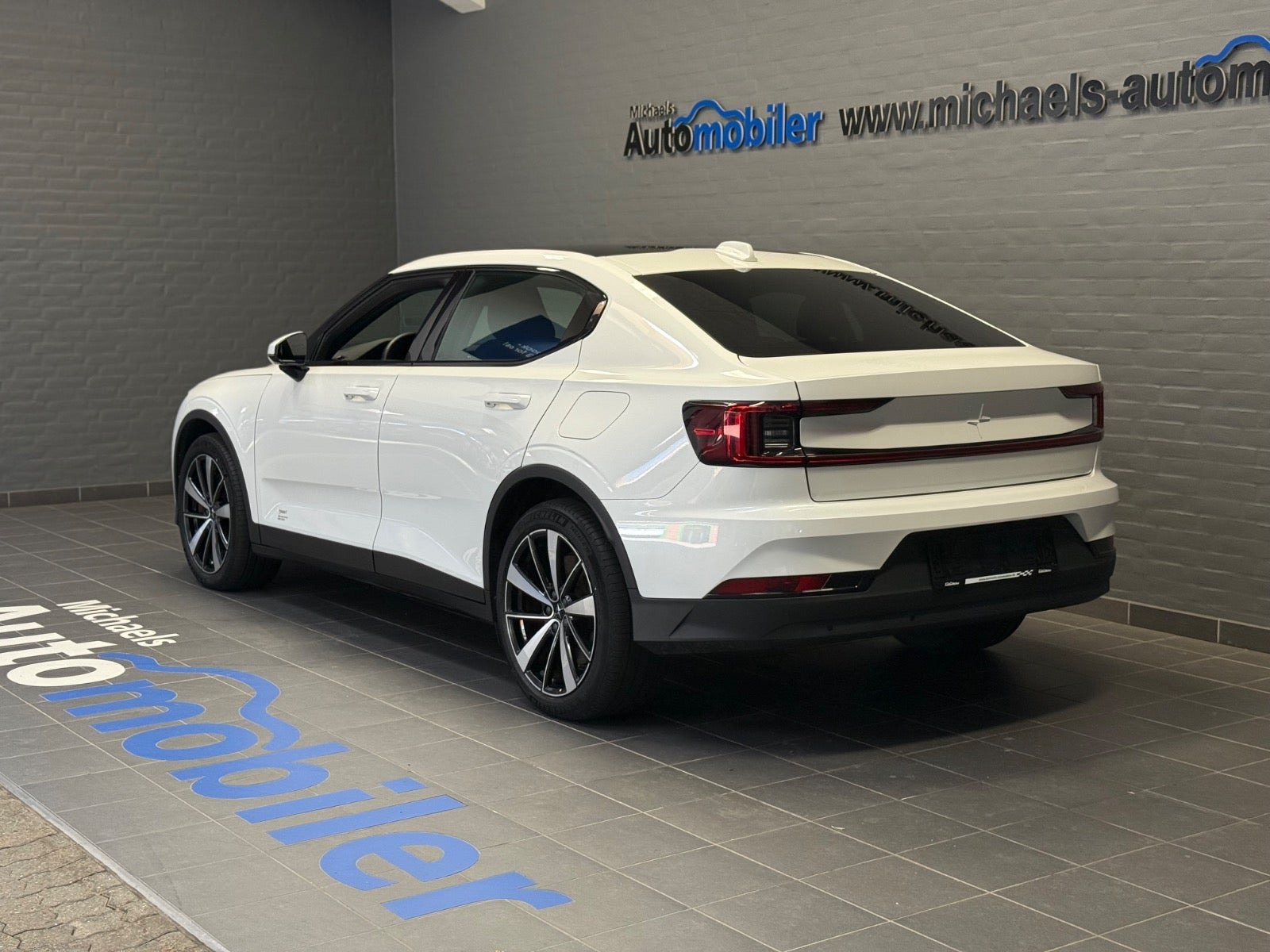 Hvid Polestar 2 fra 2022