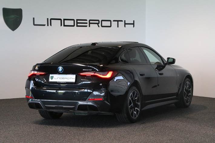 Sort BMW i4 fra 2023