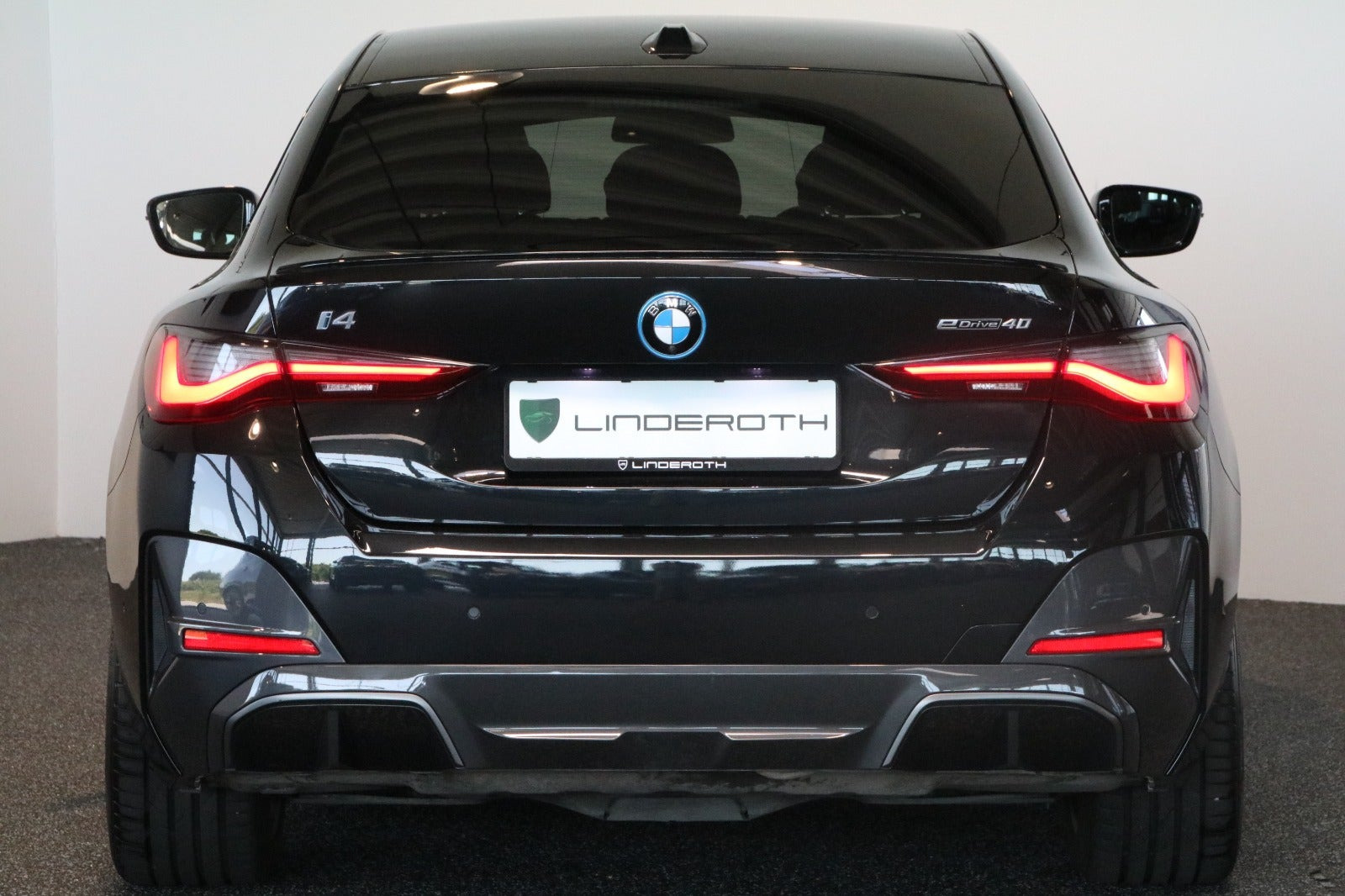 Sort BMW i4 fra 2023