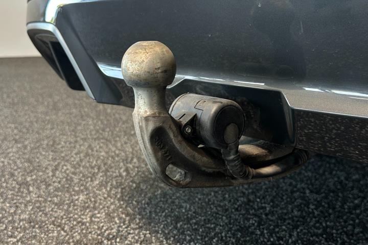 Sort BMW i4 fra 2023