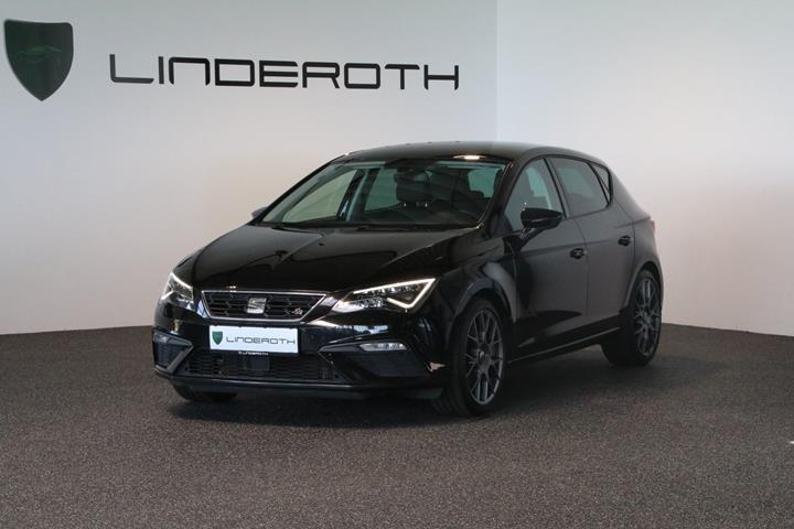 Sort Seat Leon fra 2019 set udefra