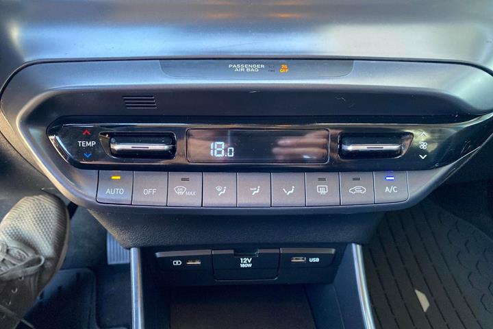 Sort Hyundai i20 fra 2023