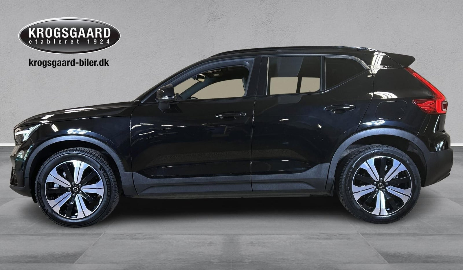 Sort Volvo XC40 fra 2023