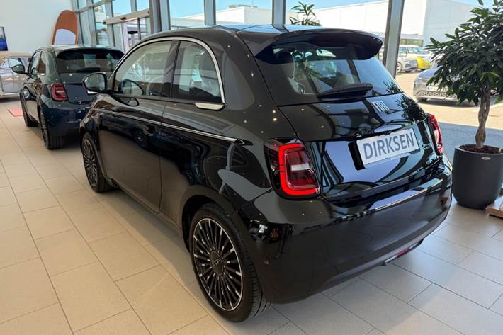 Sort Fiat 500e fra 2023
