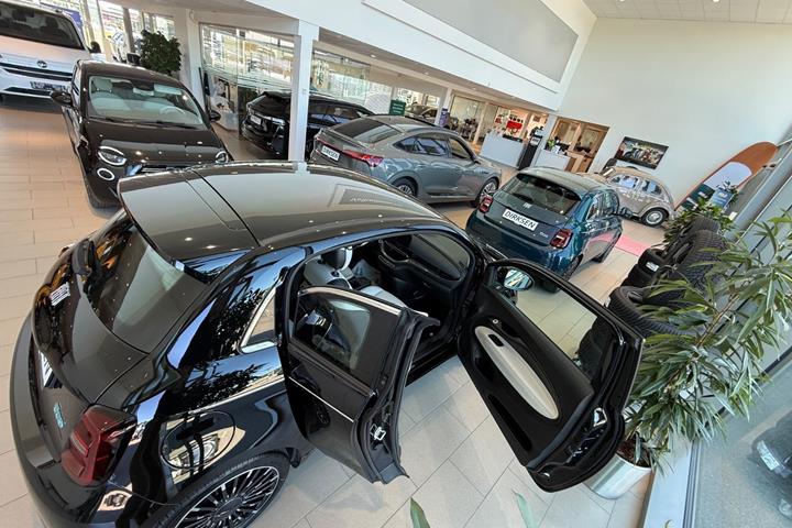 Sort Fiat 500e fra 2023