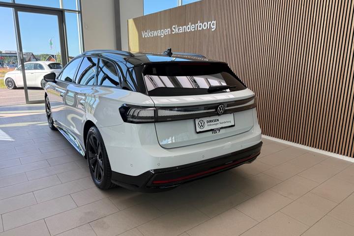 Hvid VW ID.7 fra 2025