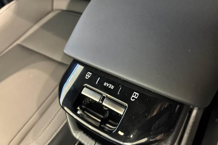 Sort Volvo EX30 fra 2024