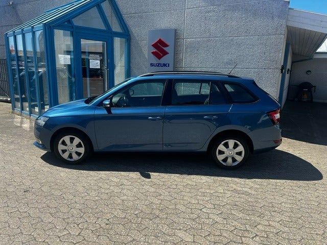Blå Skoda Fabia fra 2020