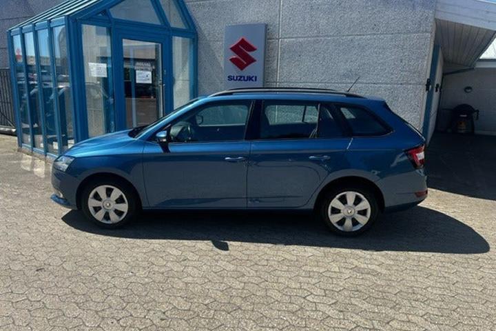 Blå Skoda Fabia fra 2020