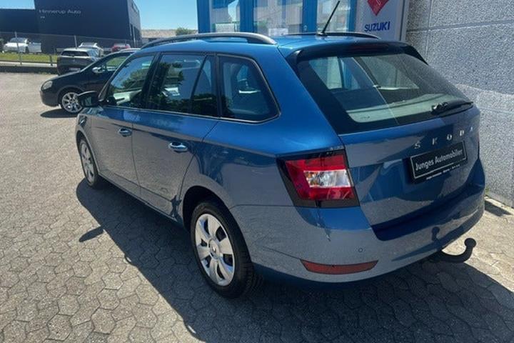 Blå Skoda Fabia fra 2020