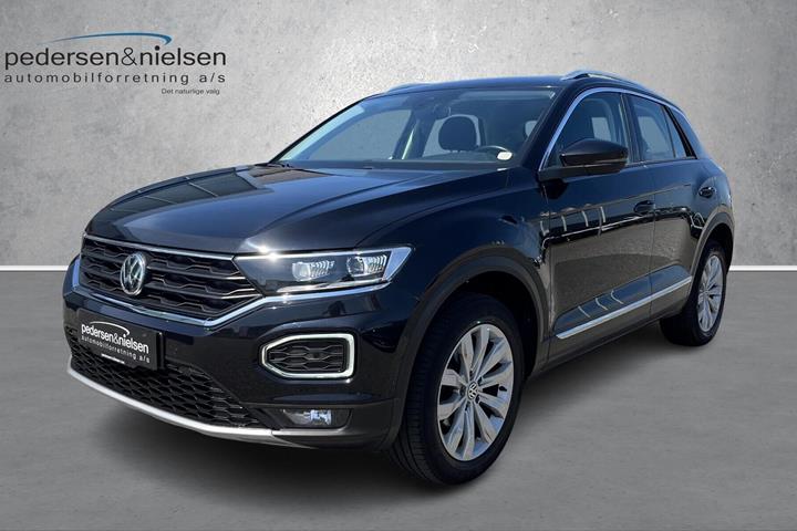 Sort VW T-Roc fra 2020 set udefra