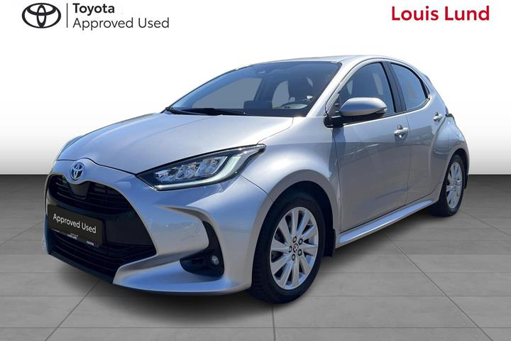 Sølv Toyota Yaris fra 2022 set udefra
