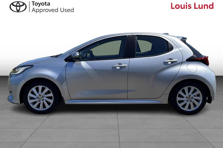 Sølv Toyota Yaris fra 2022