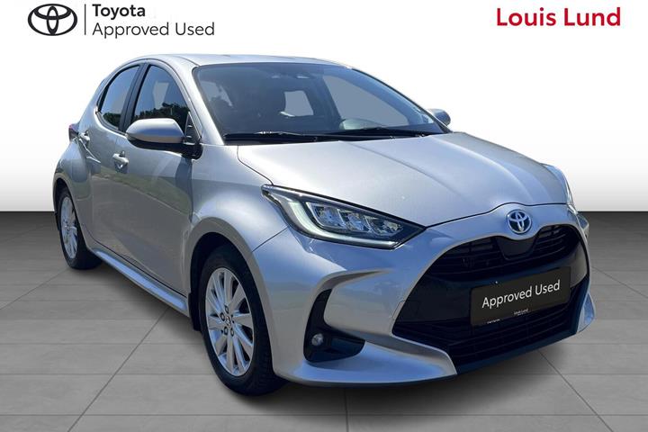 Sølv Toyota Yaris fra 2022