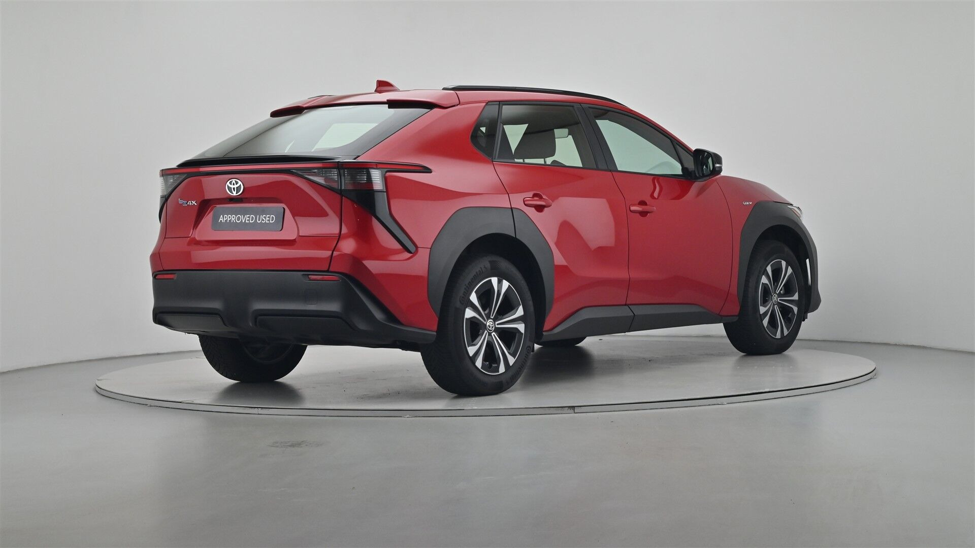 Rød Toyota BZ4X fra 2024