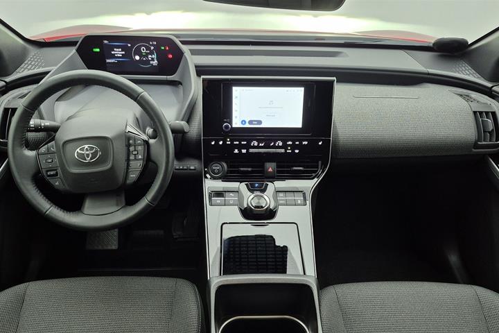 Rød Toyota BZ4X fra 2024