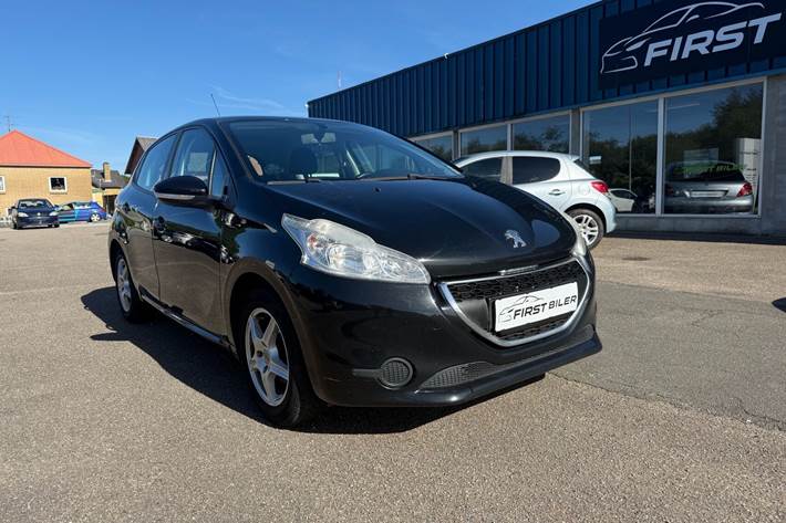 undefined Peugeot 208 fra 2012