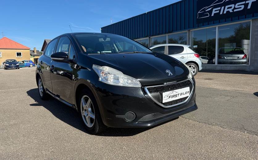 Peugeot 208 1,2 VTi Allure 82HK 5d