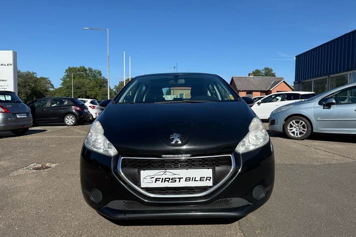 undefined Peugeot 208 fra 2012