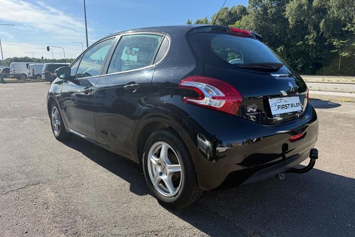 undefined Peugeot 208 fra 2012