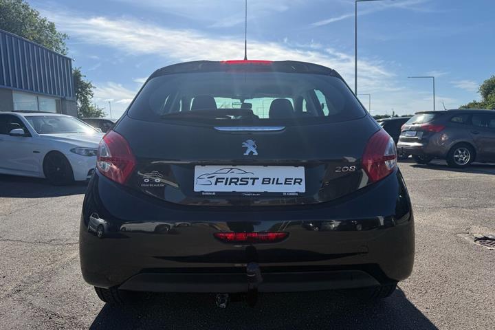 undefined Peugeot 208 fra 2012