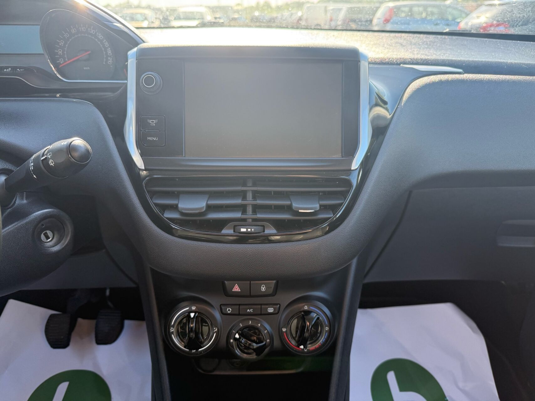 undefined Peugeot 208 fra 2012