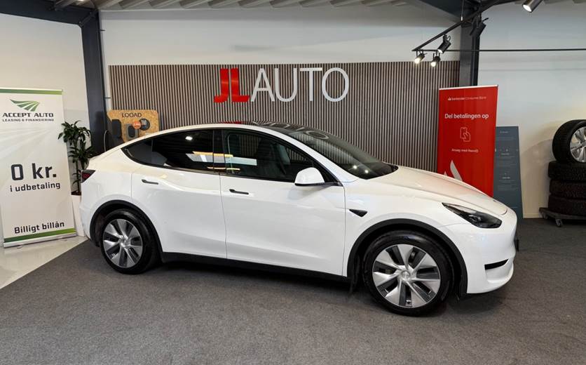 Tesla Model Y RWD