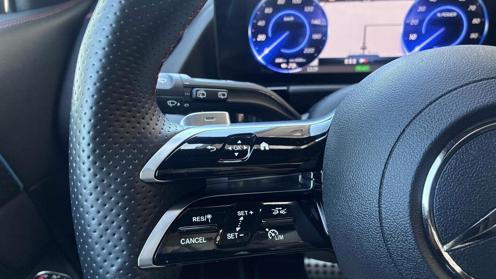 Sølv Mercedes EQA250+ fra 2025