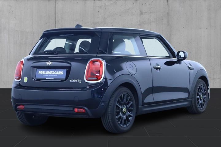 Sort Mini Cooper SE fra 2023