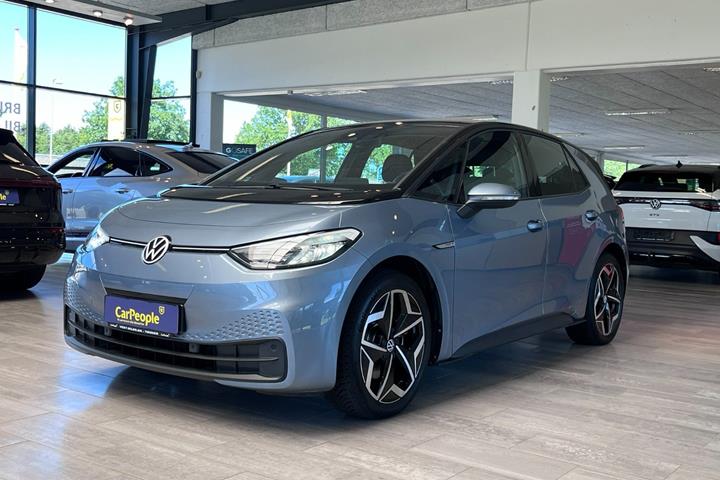 Blå VW ID.3 fra 2023 set udefra