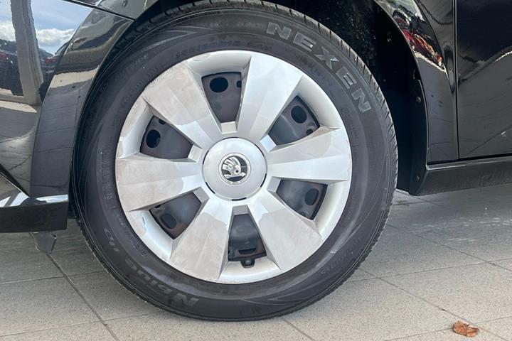 Sort Skoda Fabia fra 2019