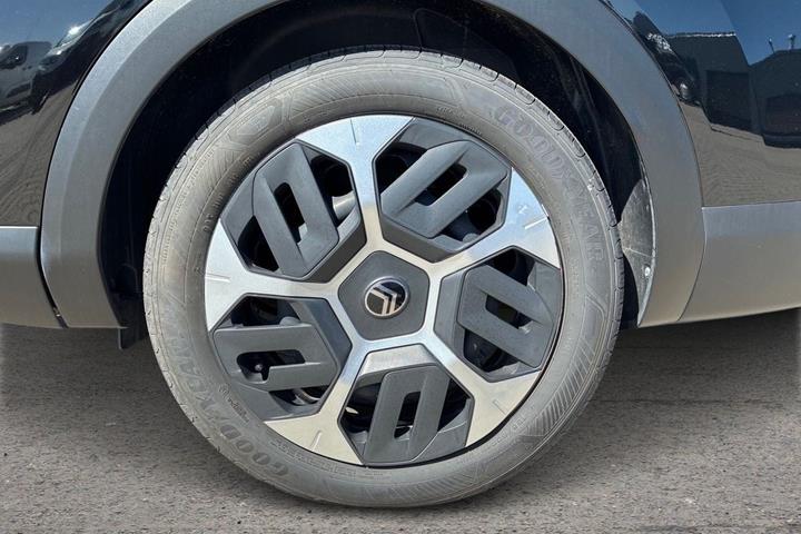 Sort Citroën ë-C4 X fra 2025