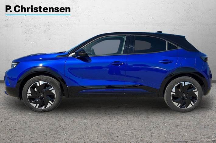 Blå Opel Mokka-e fra 2025